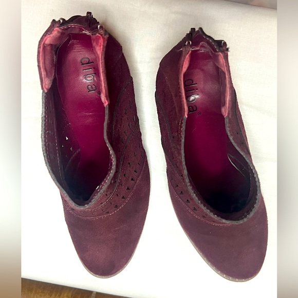 Diba - Maddie Cut Out Heeled Laser Cut Bootie - size 7 - Burgundy - Picture 8 of 8